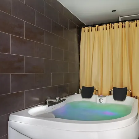 Grand Standing Avec Jacuzzi A 1750 Alpstuga